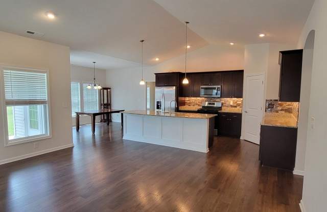 3715 W Denise Drive Gallery 2