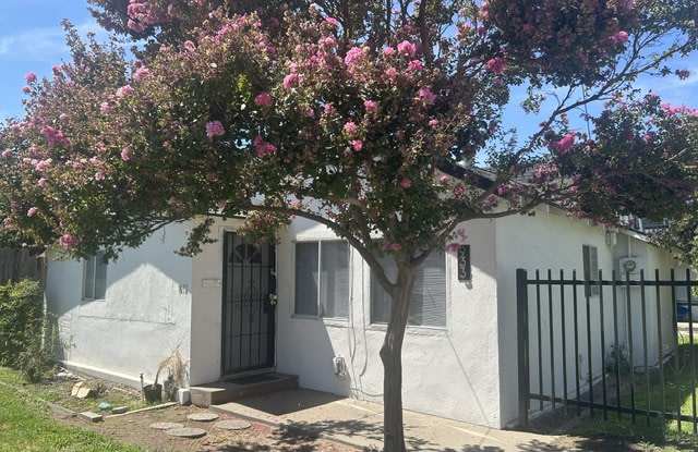 933 Kenwood Avenue - 1 Gallery 2