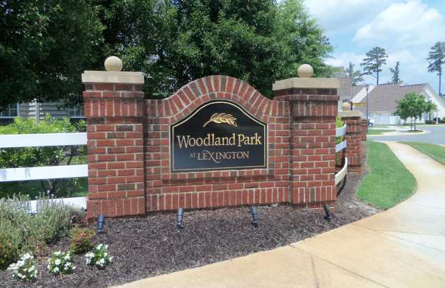 READY 12-07-26! End-Unit Loft-Style Condo w/1st Floor Primary Suite! SO MUCH included in the rent! Gallery 3