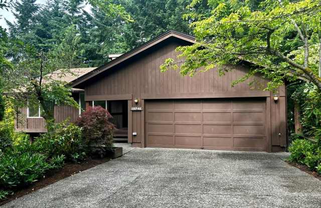 Amazing Lake Forest Park Home photos photos