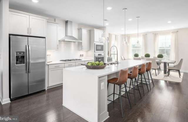 44664 PROVINCETOWN DRIVE Gallery 2
