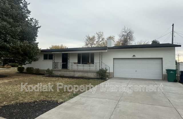 1151 W 1240 N photos photos