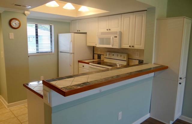 Coastal Living Made Easy – Beautiful 2BR/2BA Condo with Pool Access! Trade Winds I photos photos