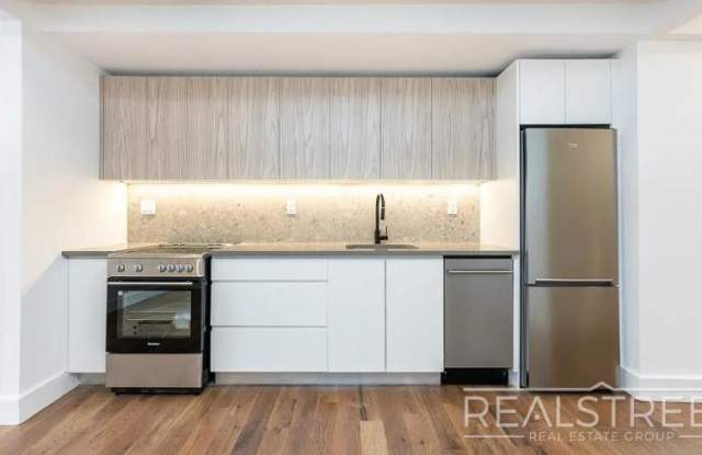 128 Montrose Avenue photos photos