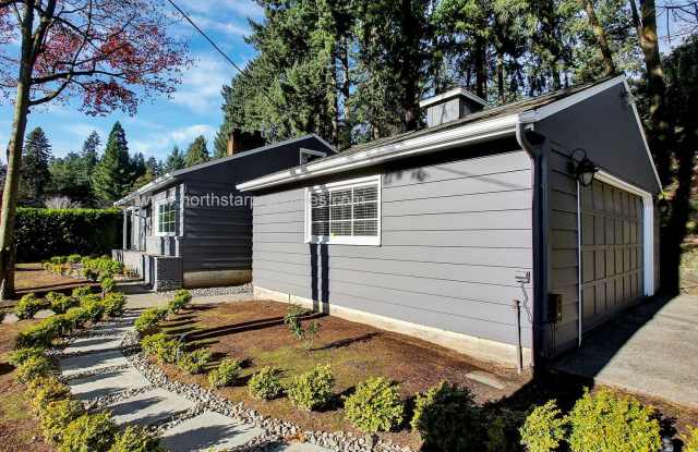 845 Lake Forest Dr Gallery 2