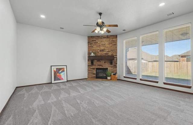 2709 SW 97th Court Gallery 4