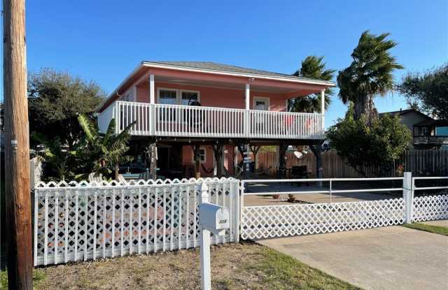118 Riviera Drive Gallery 1