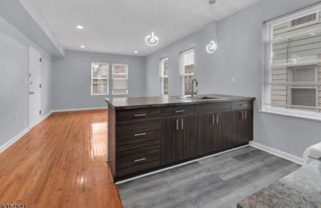 10 Walter Pl photos photos