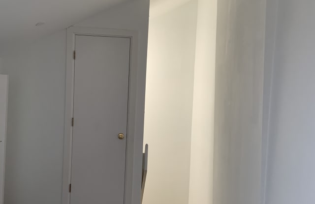 941 Park Avenue Gallery 3