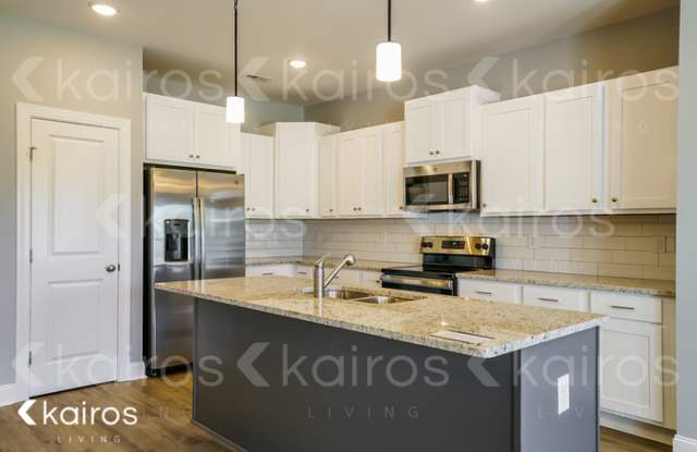 3708 Oak Leaf Way Gallery 4