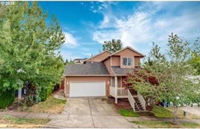 Lovely Traditional, 3br, 2.5bth, Summerfield area, across from park. photos photos