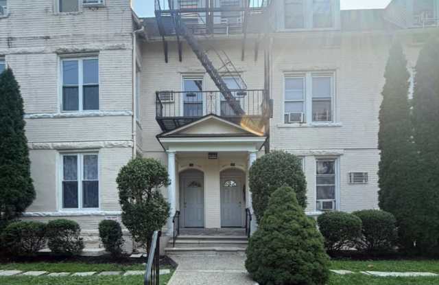 15 Grove St Gallery 1