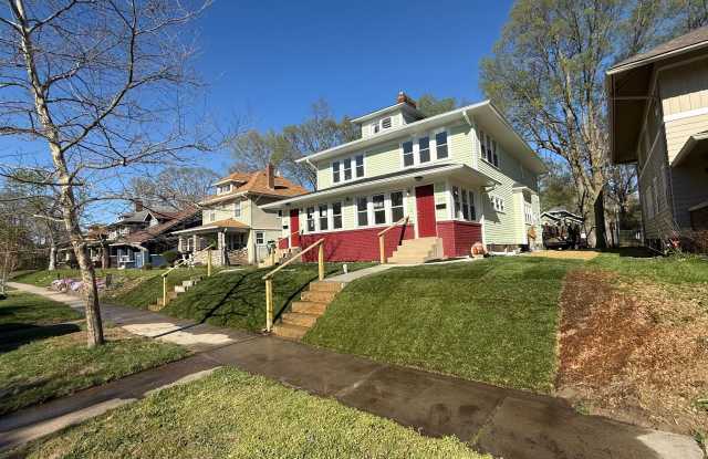4071 N College Ave photos photos