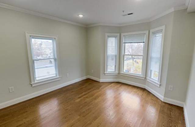 124 Pearl St. Gallery 4