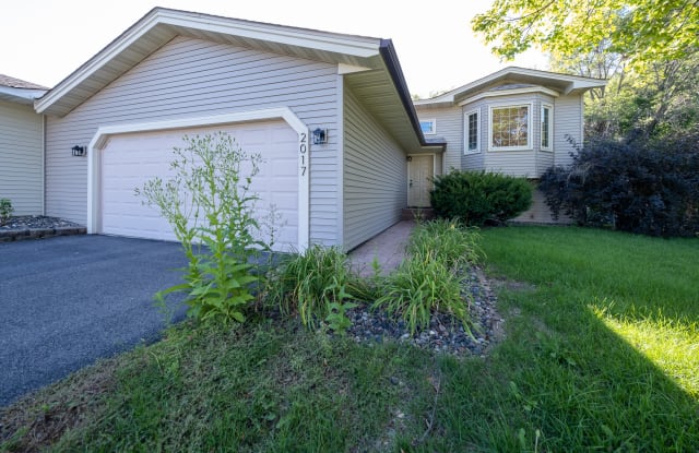 2017 Vienna Ln. - 2017 Vienna Lane, Eagan, MN 55122
