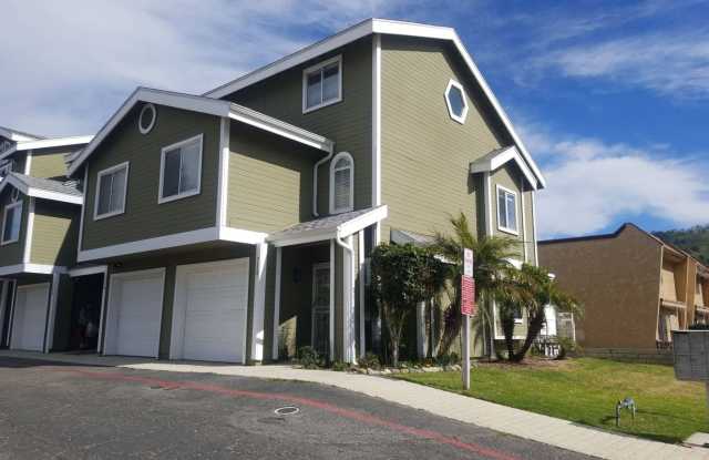 FOR RENT 3+2 UPDATED CONDOMINIUM Gallery 1