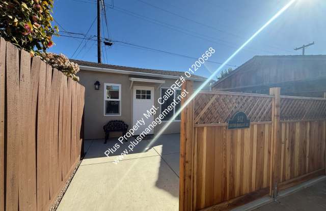 Newer Beautifully Furnished Single Story ADU Includes All Basic Utilities and WiFI Gallery 4
