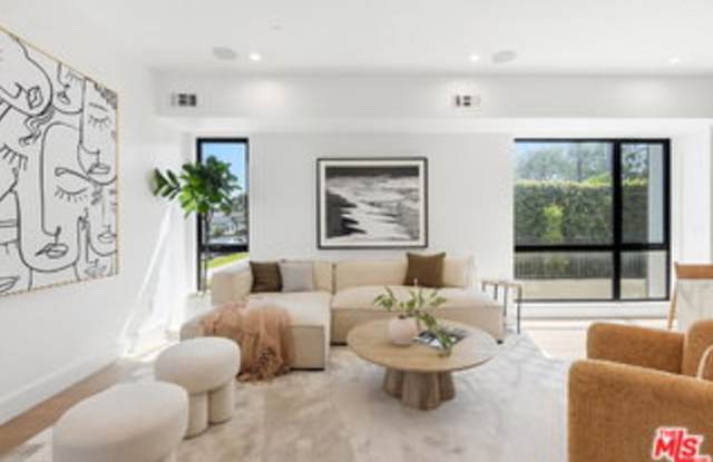 4095 Sawtelle Boulevard Gallery 3