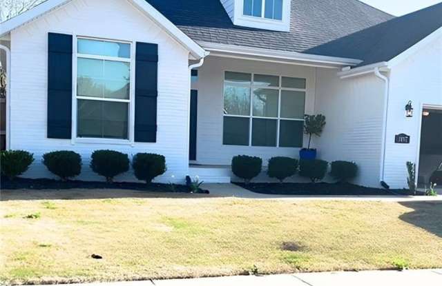 3097  E Royal  DR - 3097 East Royal Drive, Fayetteville, AR 72701