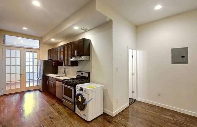 154 Adelphi St - 154 Adelphi Street, Brooklyn, NY 11205
