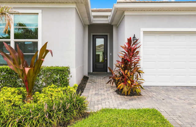 11724 SW Aquila Way Gallery 4