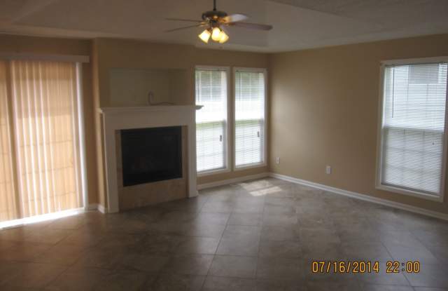 4115 Springfield Gallery 3