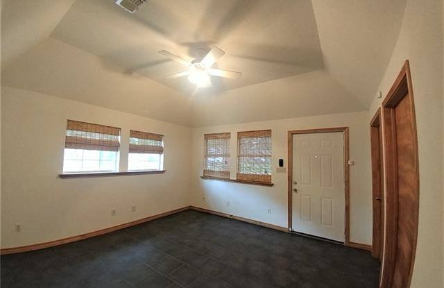 2652 Moore Avenue Gallery 3