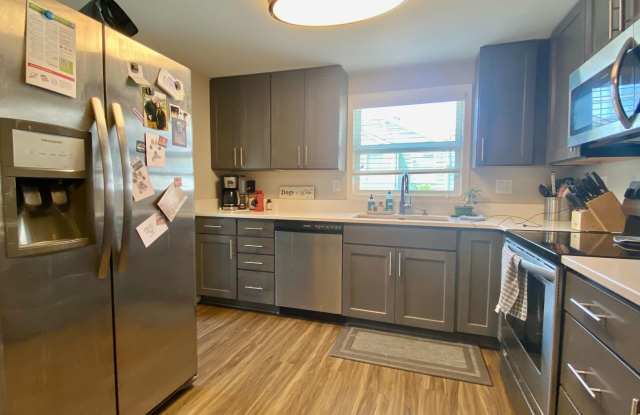 4 bedroom Seatac rambler w/ large yard Gallery 3