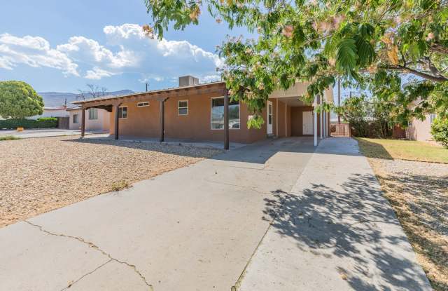 Beautiful 3 bedroom 1 bathroom home photos photos