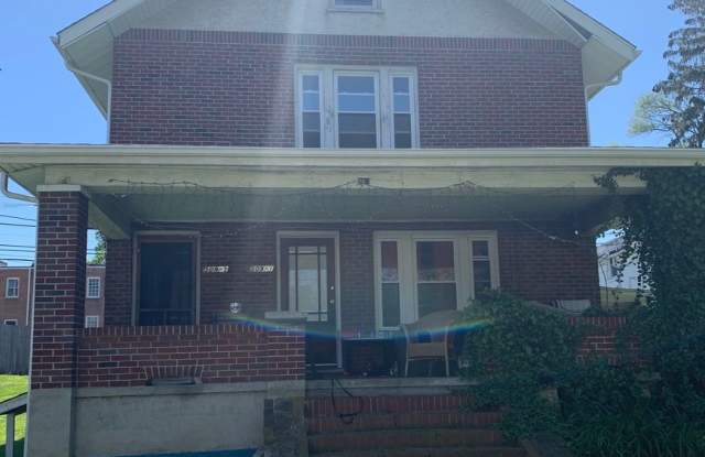 3 Bedroom 1 Bath Duplex - 509 Progress Street Northeast, Blacksburg, VA 24060