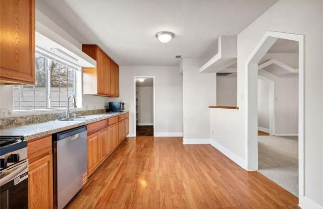 1322 N Powell Parkway Gallery 3