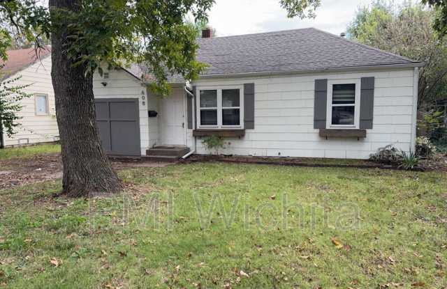 608 N Parkwood Ln - 608 North Parkwood Lane, Wichita, KS 67208