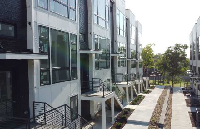 Nine Ten photos photos