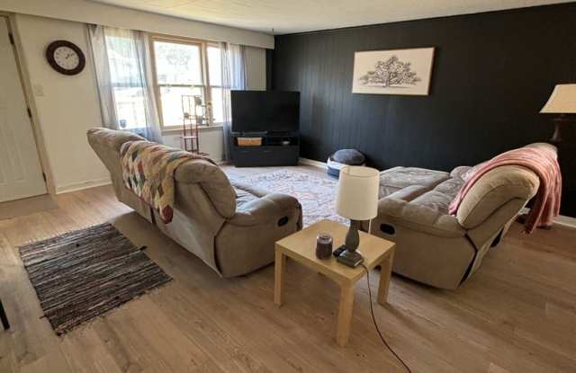 3bd 1ba home for rent Gallery 4