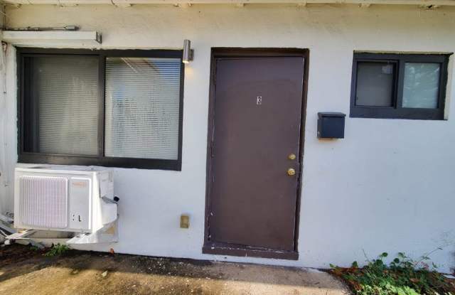 841 Northwest 5th Avenue - 3 photos photos