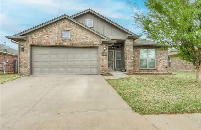 *** JULY SPECIAL $300 1ST MONTH’S RENT, IF LEASE SIGNED IN JULY*** photos photos