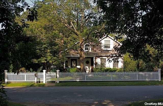 10 New Jersey Avenue - 10 New Jersey Avenue, Bellport, NY 11713