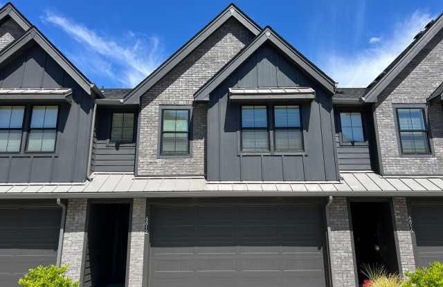 Luxury Townhome for Lease at the Courtyards at Hidden Crest - 6812 NE 131st Way photos photos