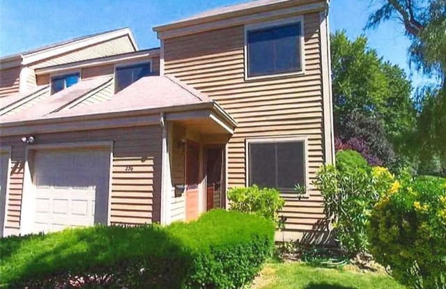 236 Tree Top Crescent - 236 Treetop Cres, Rye Brook, NY 10573