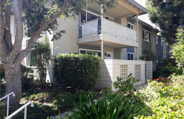 33 Calle Aragon - 33 Calle Aragon, Laguna Woods, CA 92637