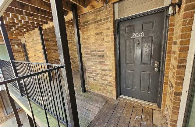 Room in 2 Bedroom Home at Skillman St - 8109 Skillman Street, Dallas, TX 75231 Room in 2 Bedroom Home at Skillman St - 8109 Skillman Street, Dallas, TX 75231