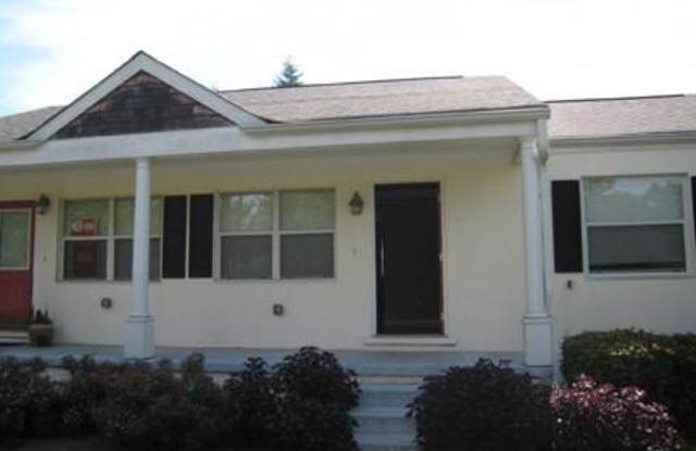 1537 Stonegate Lane Gallery 3