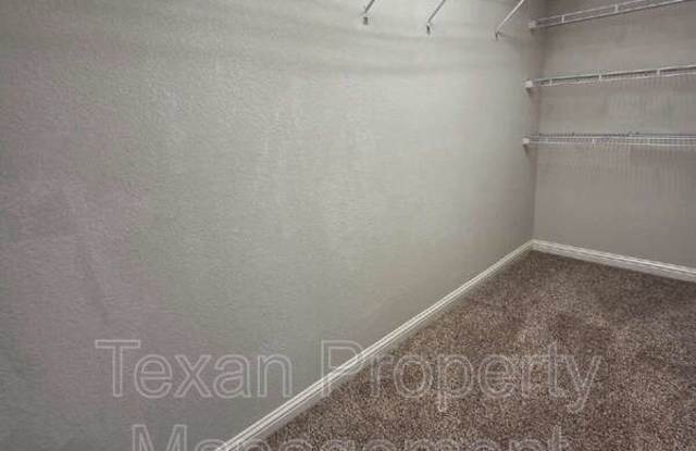 3002 Weave Court Gallery 4