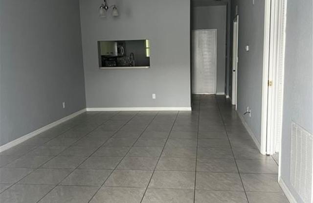 8358 Bernwood Cove Loop Gallery 4