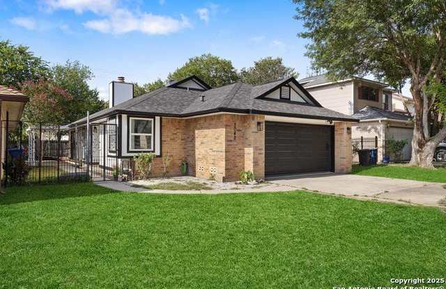3042 Wood Cir photos photos
