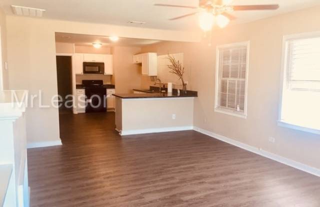 711 8th Avenue North Gallery 2