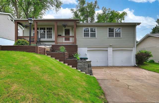 Coming Soon! Bright & Spacious 3 Bed Home with Finished Basement & Huge Backyard photos photos