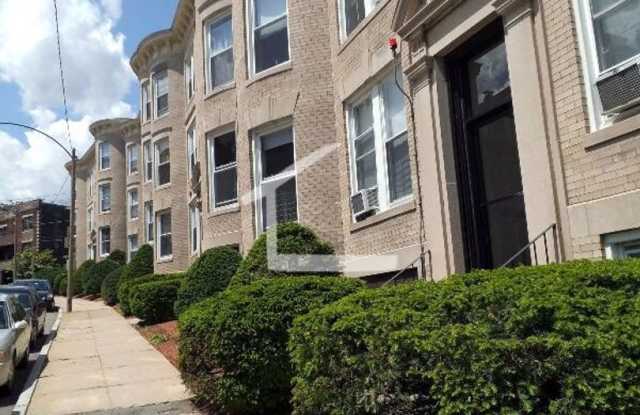 Great 4 Bedroom available Now! - 8 Mount Hood Road, Boston, MA 02135