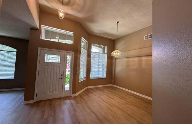 13813 BLUEWATER Circle Gallery 3