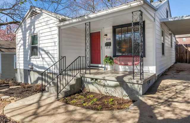 C Street Charm! photos photos